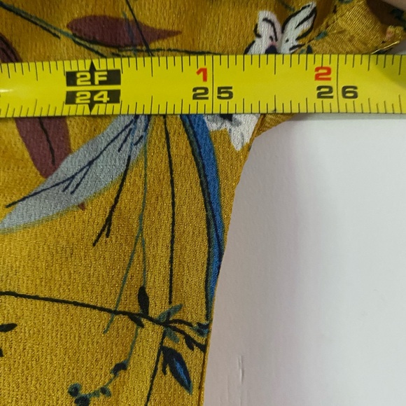 Yellow Flutter Sleeve Boxy Blouse - Picture 8 of 8